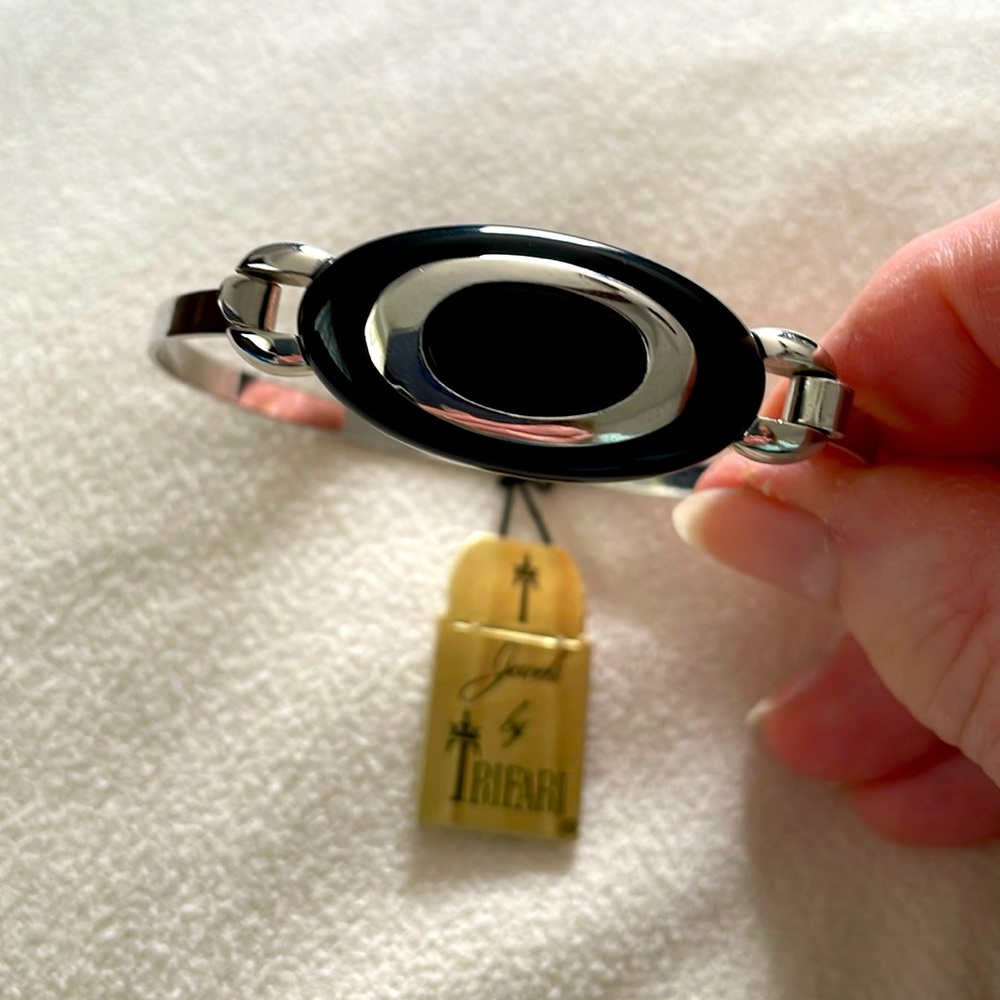 NWT Trifari Bracelet Silver Tone with oval black accents
